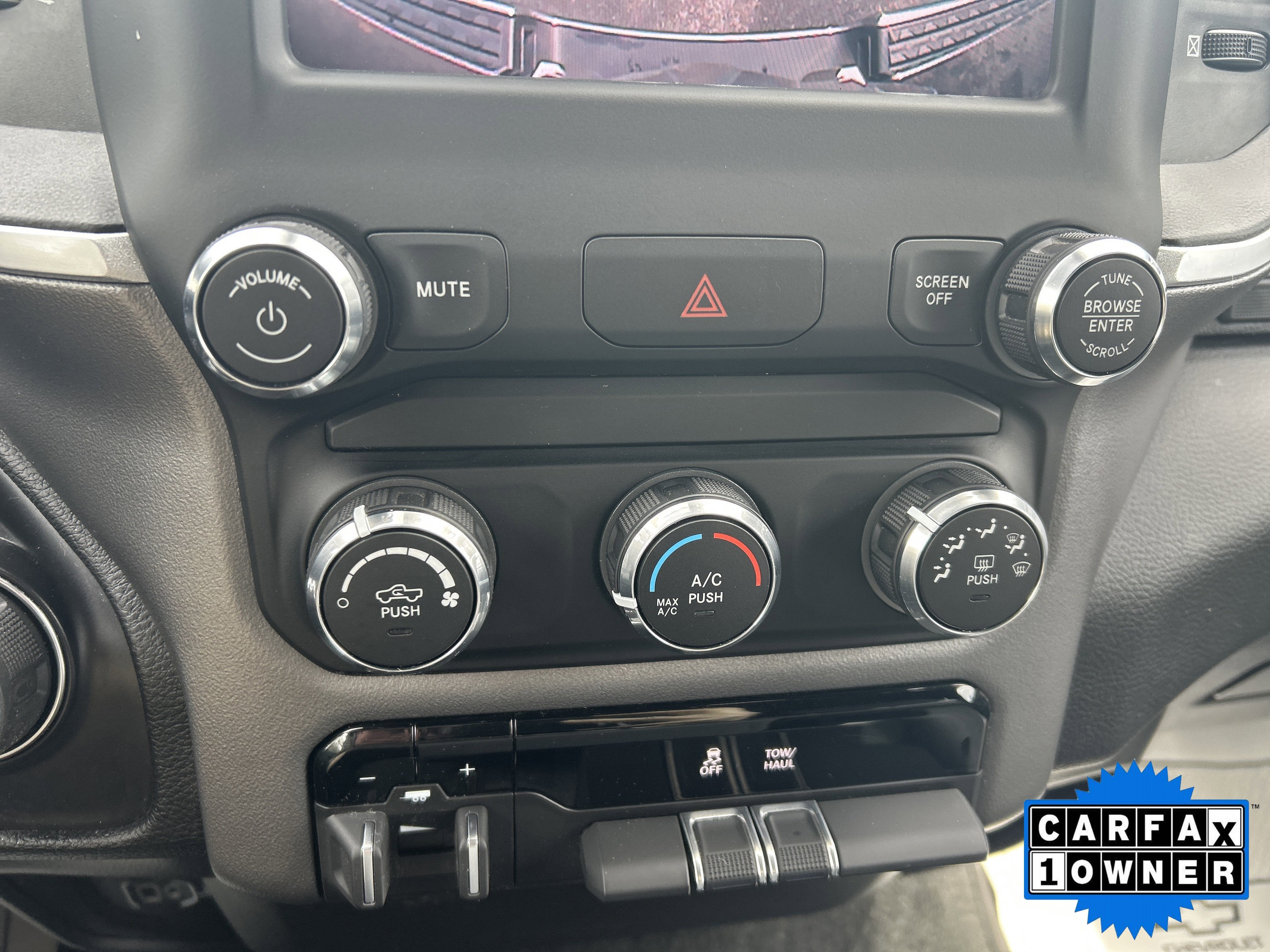 2022 RAM 1500 Big Horn Quad Cab 4x4 6'4" Box