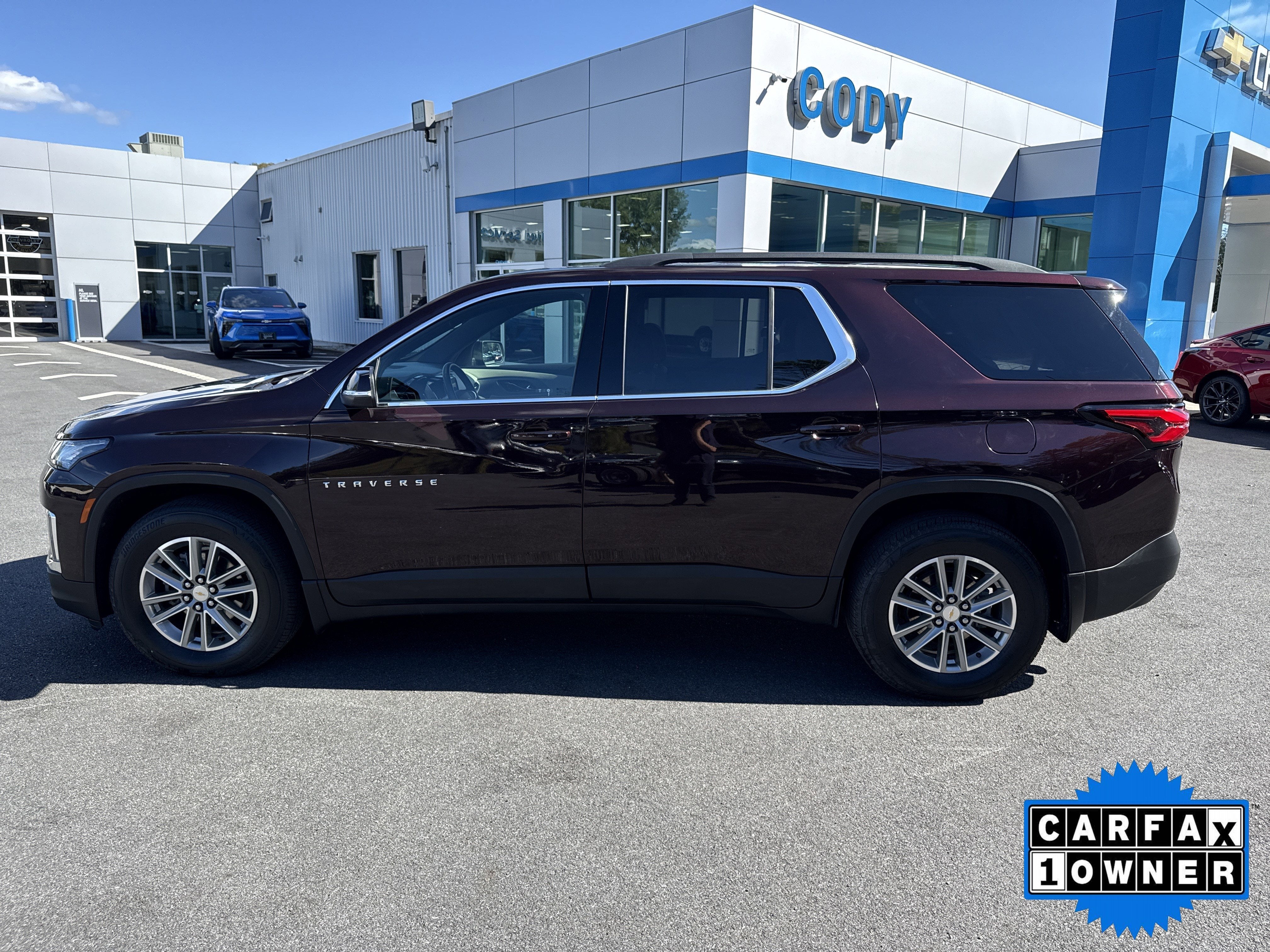 2023 Chevrolet Traverse LT Leather