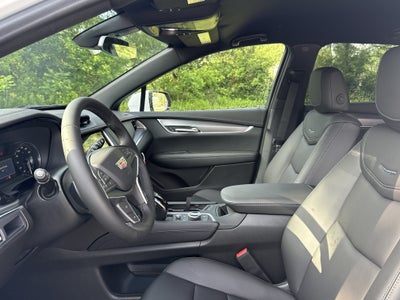 2026 Cadillac XT5 Luxury