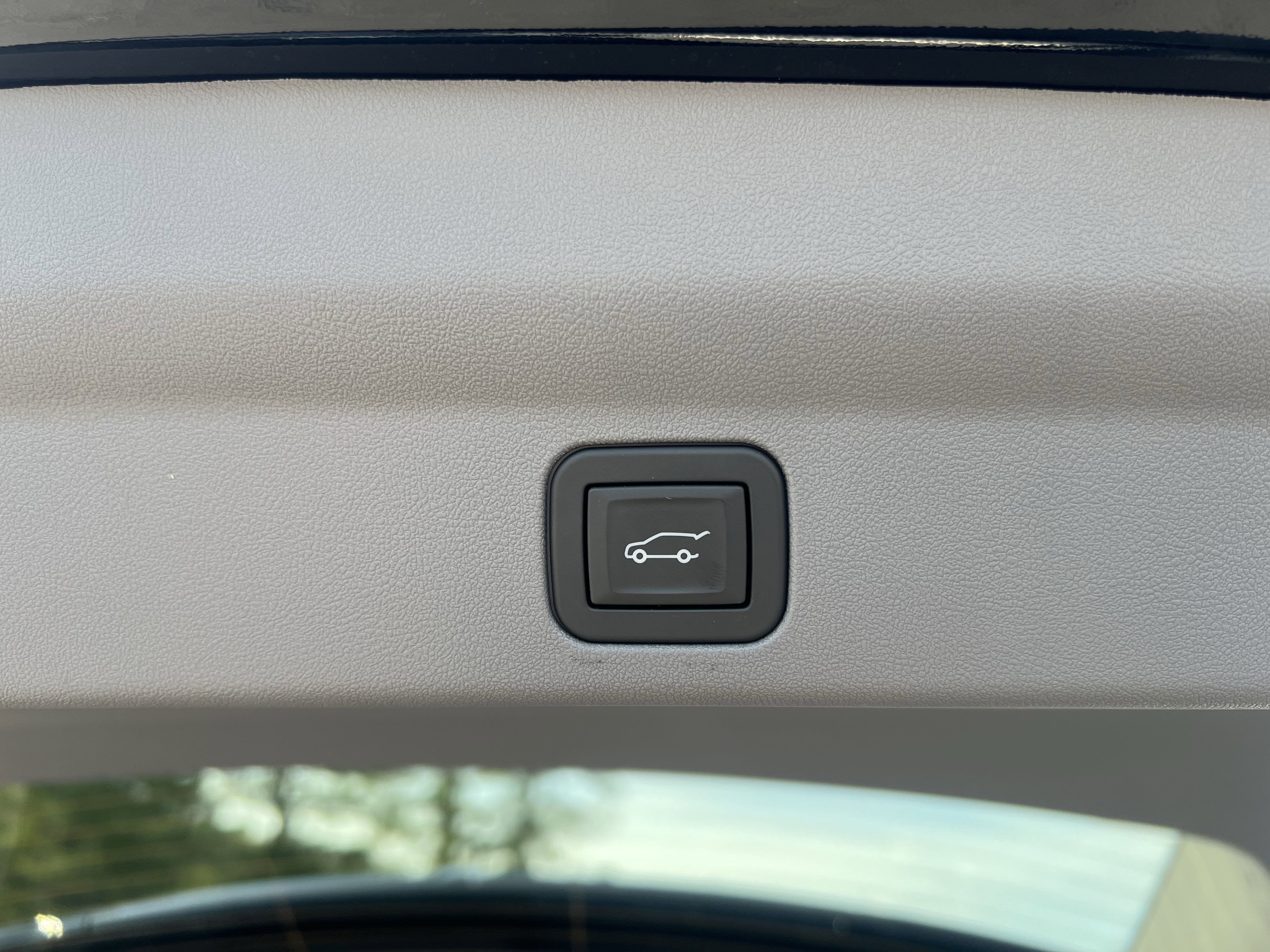 2025 Cadillac ESCALADE IQ Sport 1