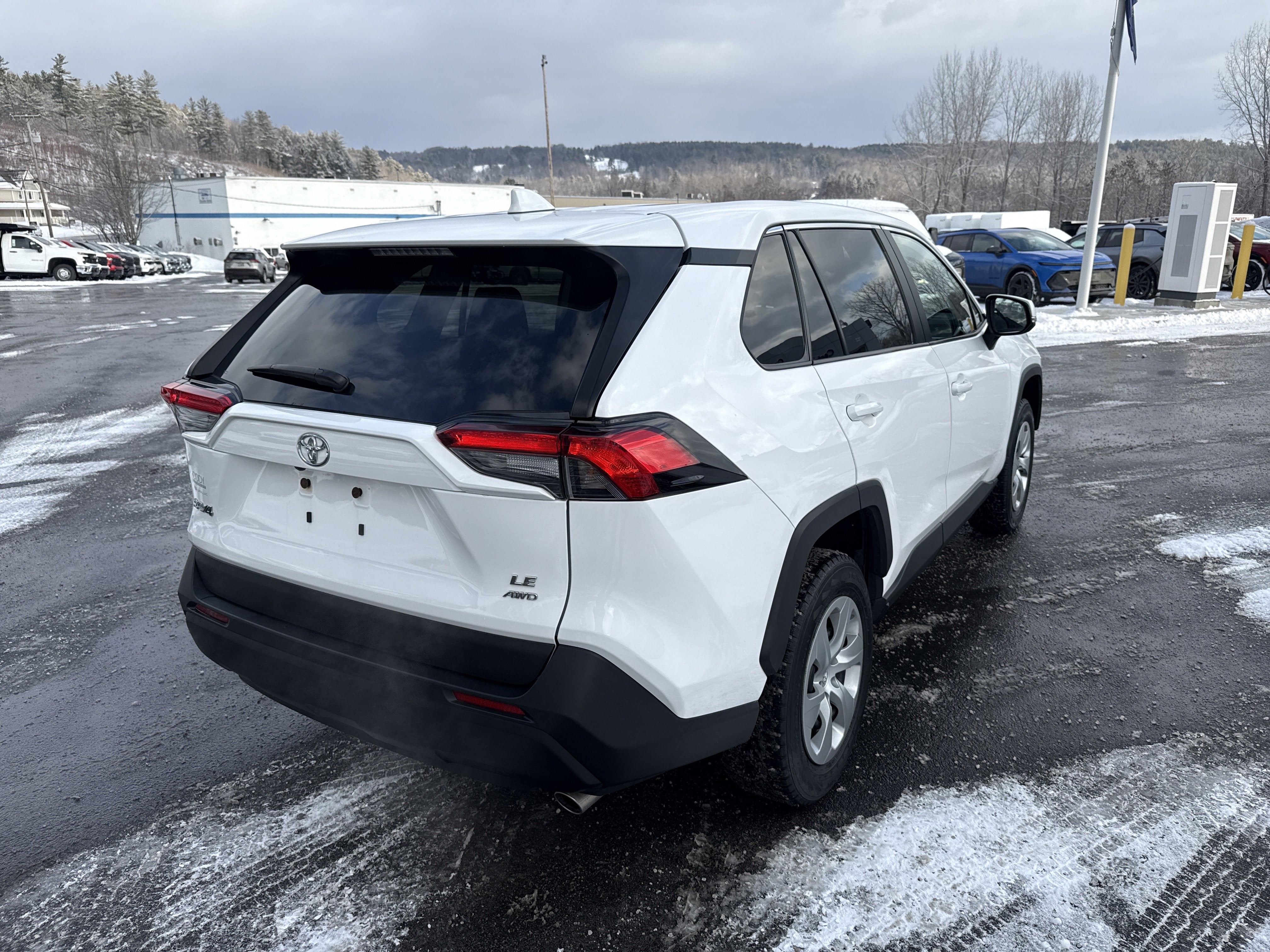 2023 Toyota RAV4 LE